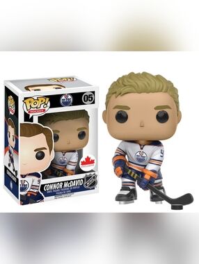 Funko Pop Hockey Edmonton Oilers Connor McDavid Canada Exclusive Figure